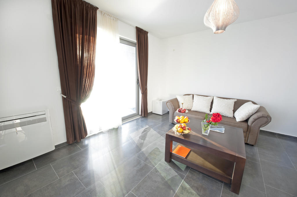Aparthotel Live